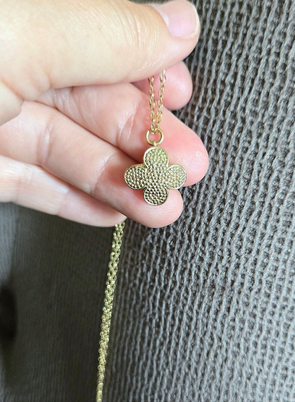Deep Blue Swarovski Crystal💎 Heart💙 and Clover🍀 Charm Necklace - NWOT - Picture 8 of 16